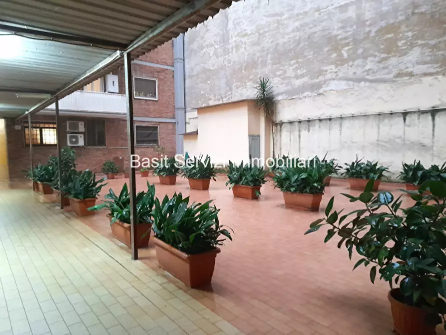 Immagine 28 di Appartamento in vendita  in Viale Guglielmo Marconi a Roma