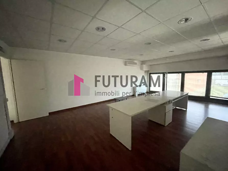 Immagine 4 di Capannone industriale in affitto  in VIA ROMA 1 a Ponte San Nicolò