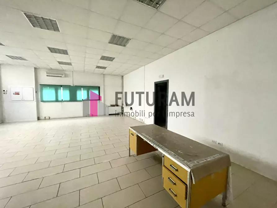 Immagine 16 di Capannone industriale in affitto  in VIA ROMA 1 a Ponte San Nicolò