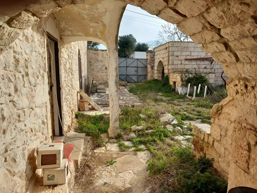 Immagine 9 di Rustico / casale in vendita  a Ostuni