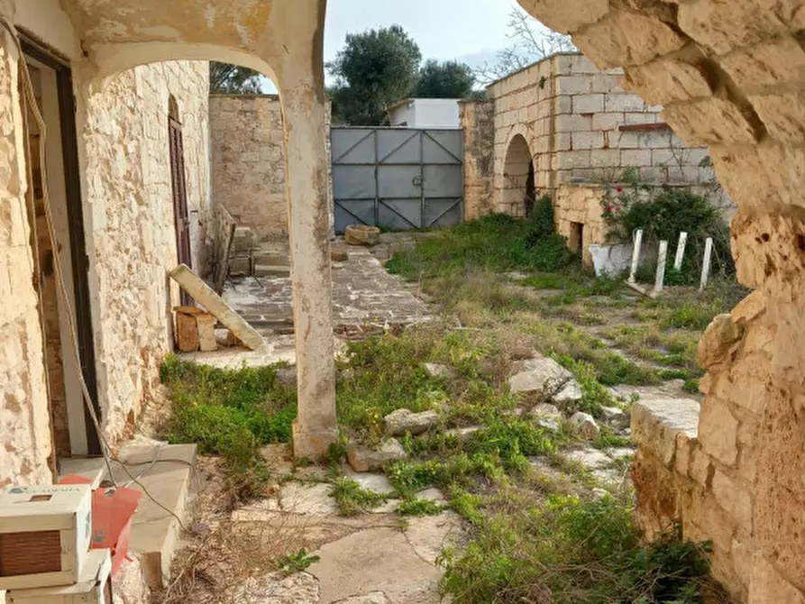 Immagine 10 di Rustico / casale in vendita  a Ostuni