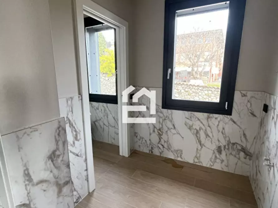 Immagine 12 di Appartamento in vendita  in VIA BORRINE a Polpenazze Del Garda