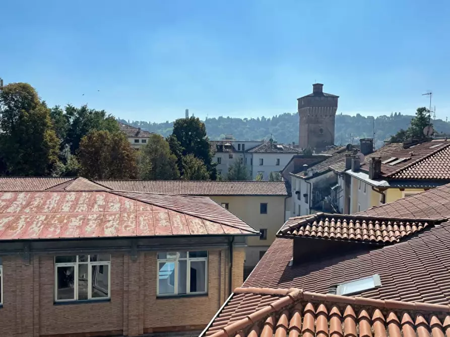Immagine 3 di Appartamento in vendita  in Corso Antonio Fogazzaro a Vicenza