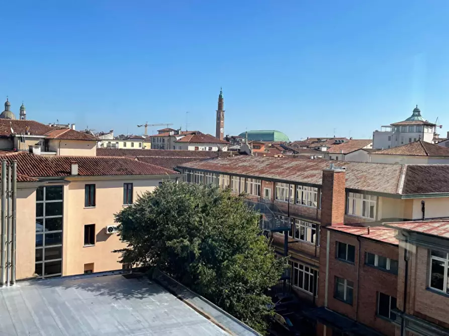 Immagine 4 di Appartamento in vendita  in Corso Antonio Fogazzaro a Vicenza