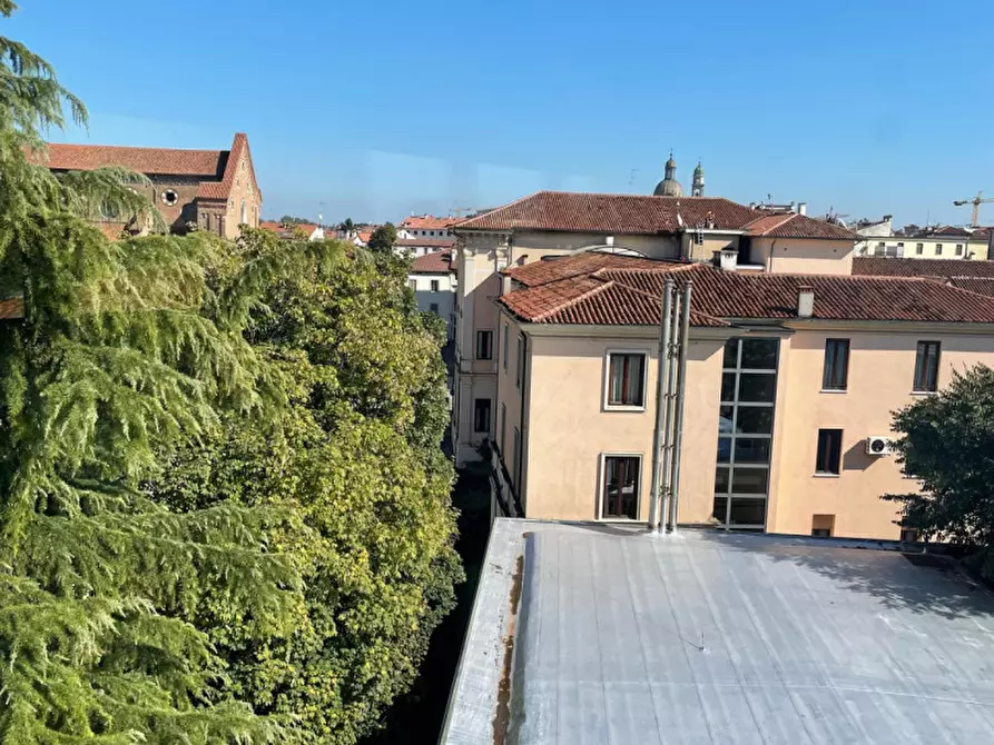 Immagine 5 di Appartamento in vendita  in Corso Antonio Fogazzaro a Vicenza