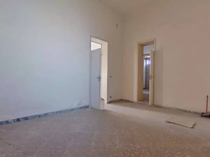 Immagine 9 di Negozio in affitto  in Via Piave a Fasano