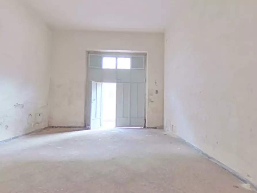 Immagine 10 di Negozio in affitto  in Via Piave a Fasano