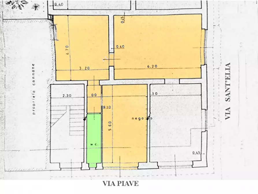 Immagine 12 di Negozio in affitto  in Via Piave a Fasano