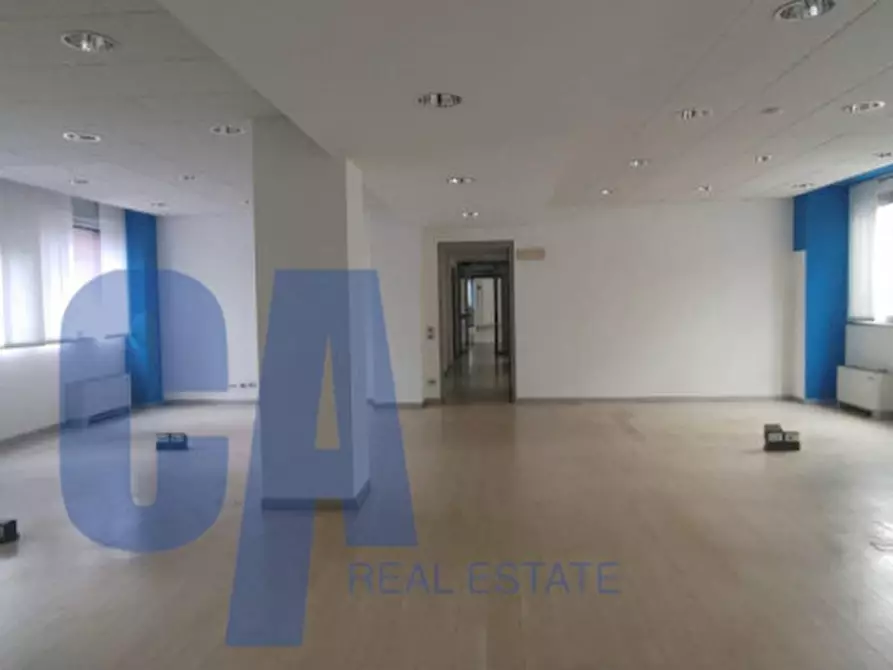 Immagine 12 di Negozio in affitto  in VIALE LANCETTI VINCENZO a Milano