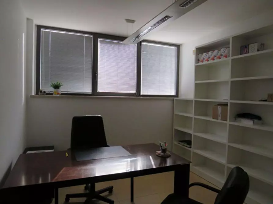 Immagine 10 di Ufficio in vendita  in Via Giuseppe Sirtori, 4, 37128 Verona VR, Italia a Verona