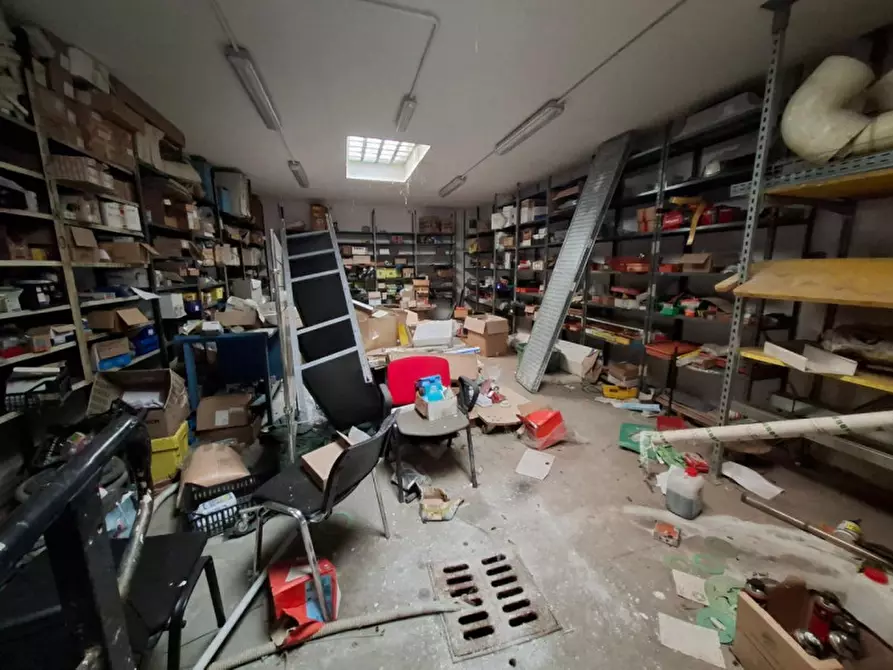 Immagine 9 di Magazzino in vendita  in Via Marengo, 10, 10099 San Mauro Torinese TO, Italia a San Mauro Torinese