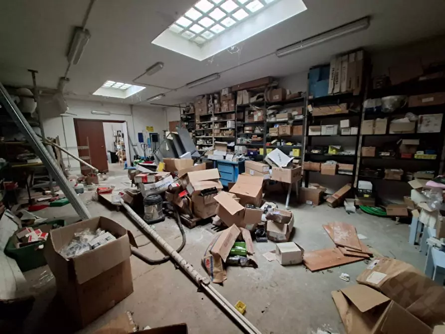 Immagine 10 di Magazzino in vendita  in Via Marengo, 10, 10099 San Mauro Torinese TO, Italia a San Mauro Torinese