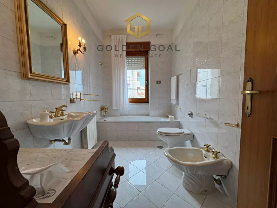 Immagine 48 di Appartamento in vendita  in Via Bulgaria a Olbia