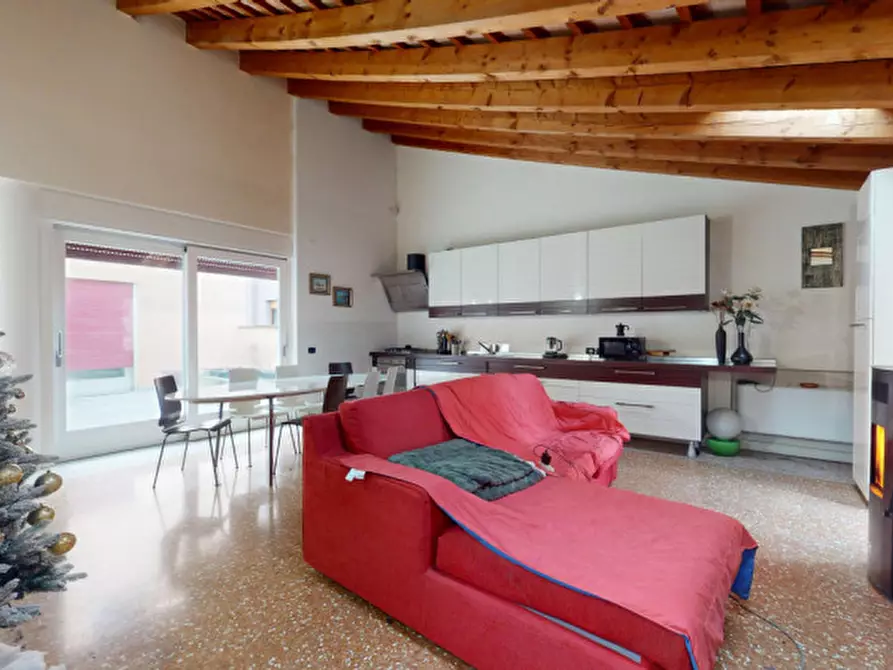 Immagine 3 di Villa in vendita  in Viale Verona a Vicenza