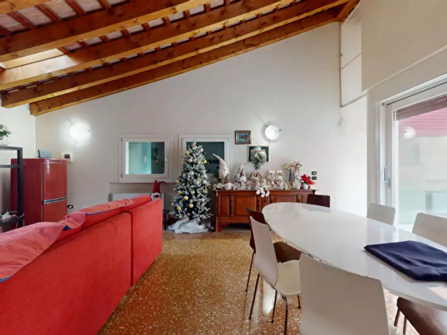 Immagine 6 di Villa in vendita  in Viale Verona a Vicenza