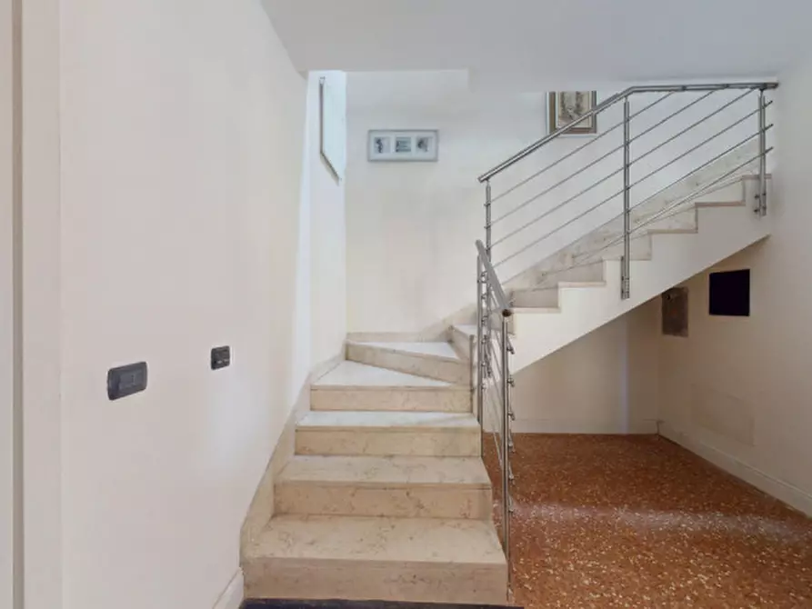 Immagine 23 di Villa in vendita  in Viale Verona a Vicenza