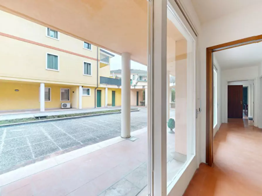 Immagine 25 di Villa in vendita  in Viale Verona a Vicenza