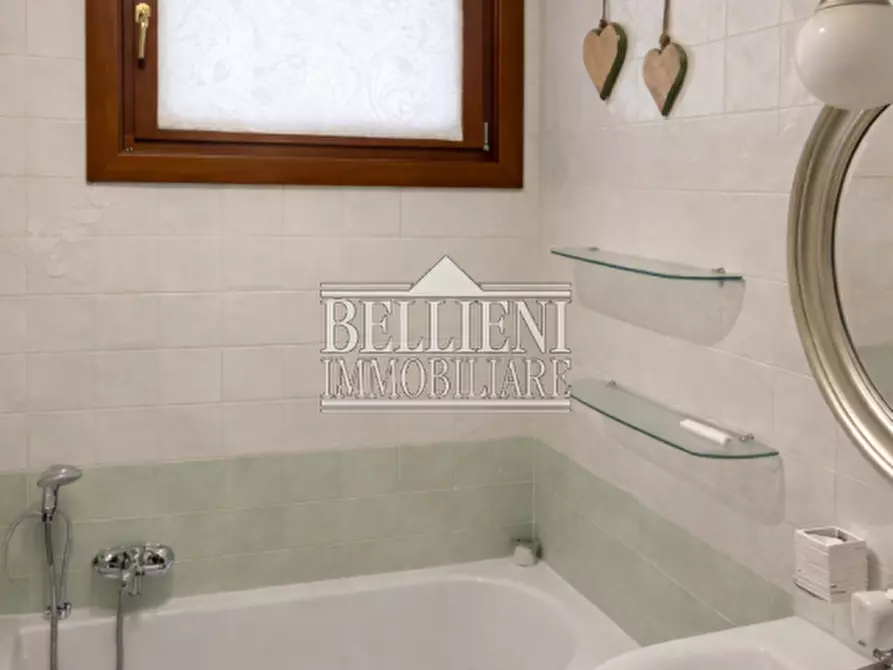 Immagine 11 di Villetta a schiera in vendita  in Via Summano a Caldogno