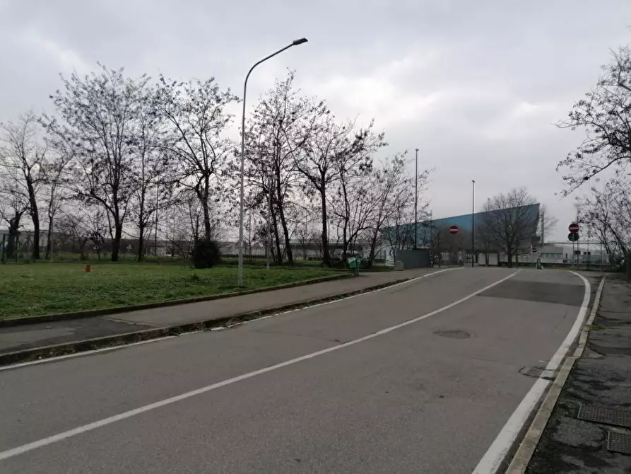 Immagine 11 di Appartamento in vendita  in Via Galileo Galilei 42 a Cologne