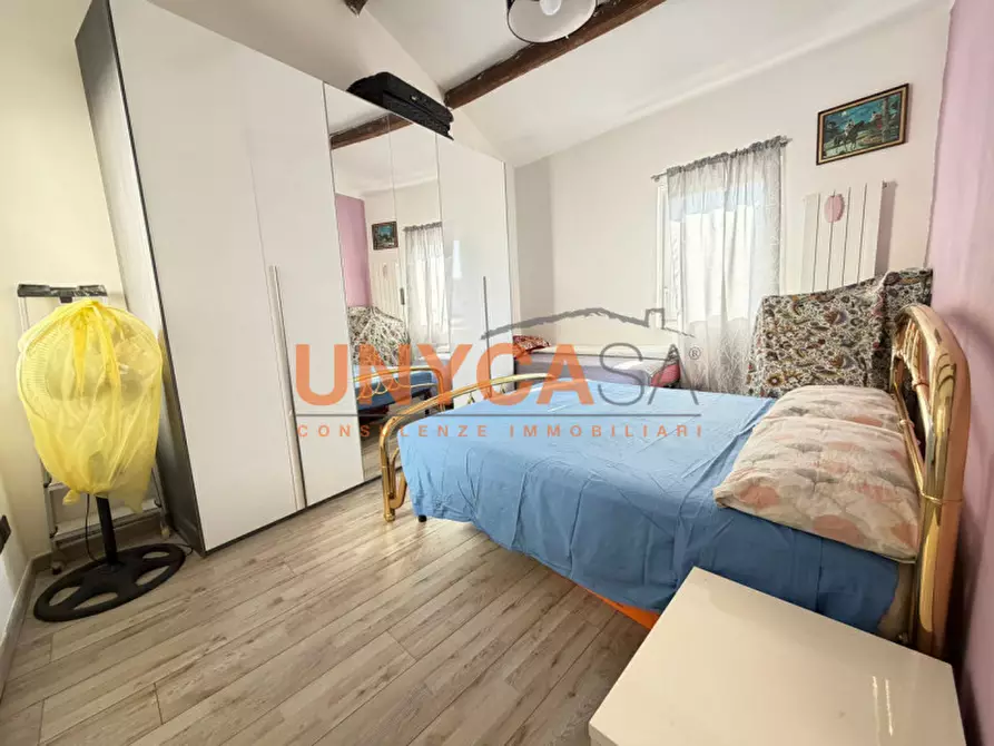 Immagine 12 di Appartamento in vendita  a Verona