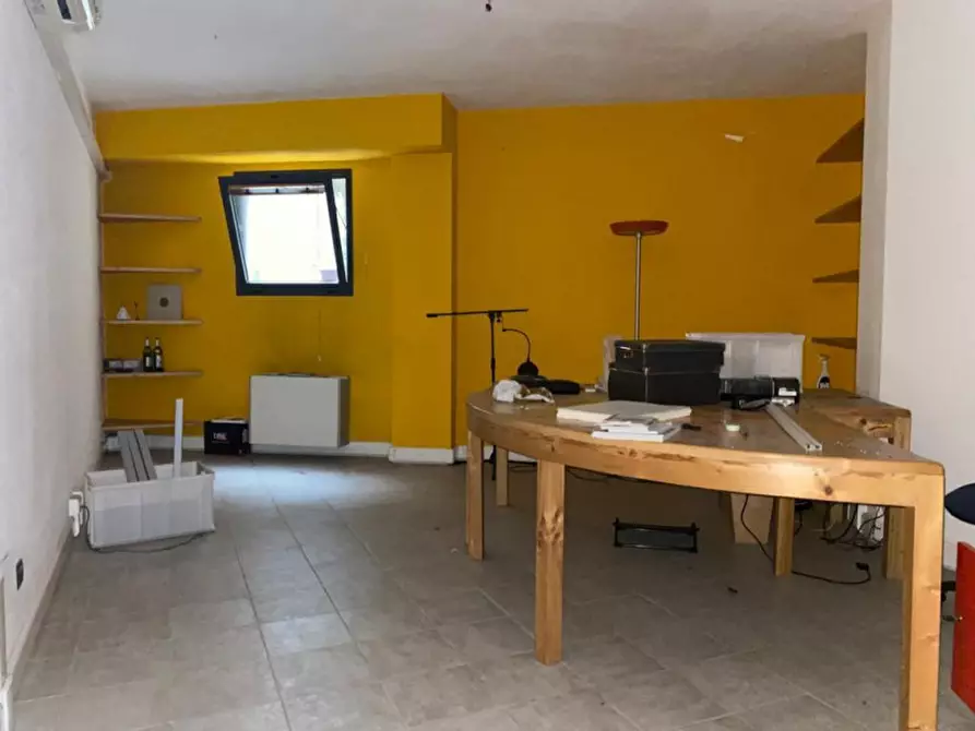 Immagine 6 di Ufficio in vendita  a Verona