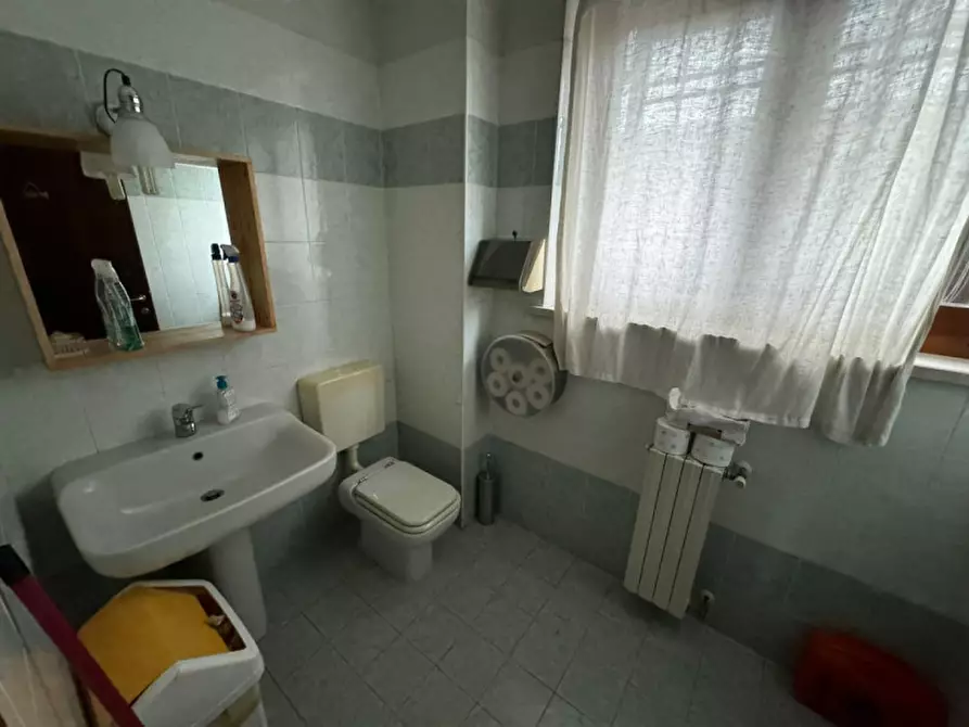 Immagine 10 di Ufficio in vendita  a Verona