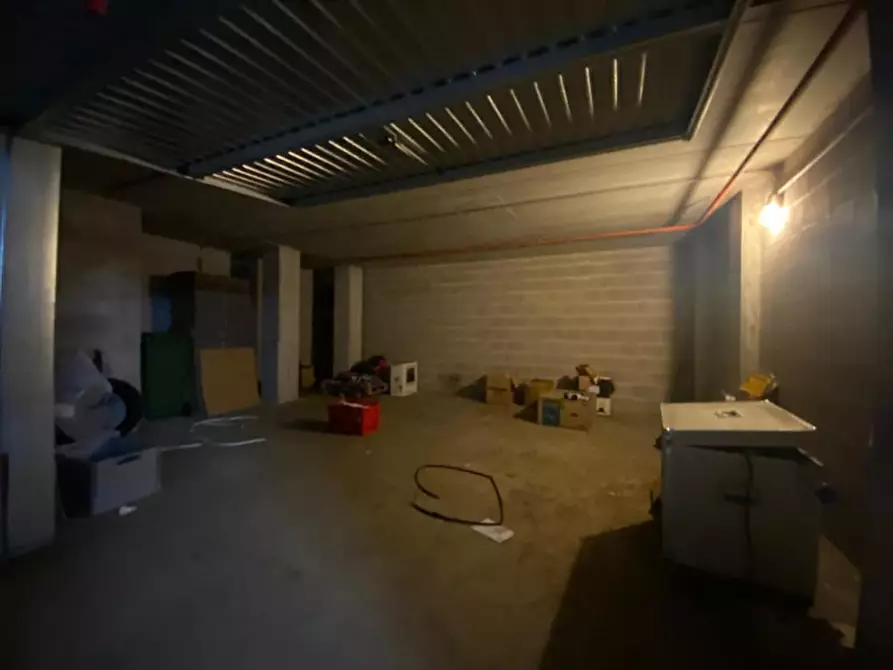 Immagine 11 di Ufficio in vendita  a Verona