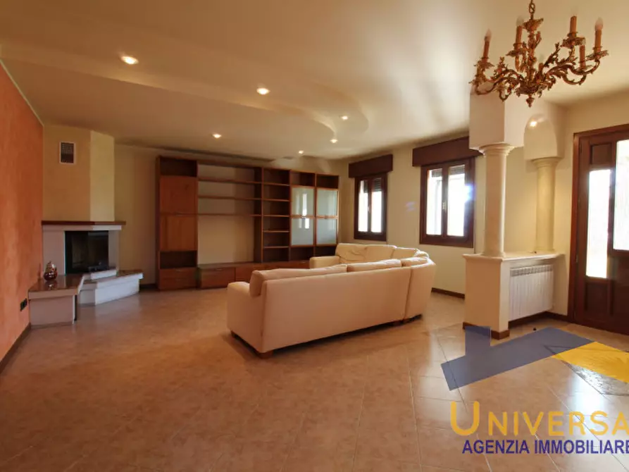 Immagine 6 di Casa bifamiliare in vendita  in Via Don Bosco a Santa Giustina In Colle