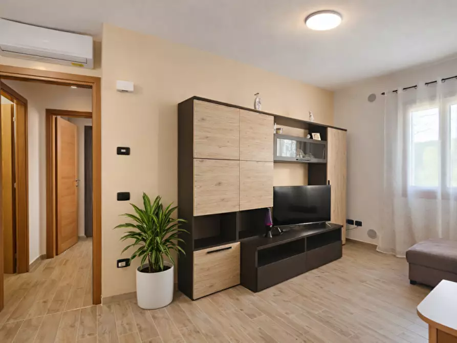 Immagine 2 di Appartamento in vendita  in via roma 50 a Due Carrare