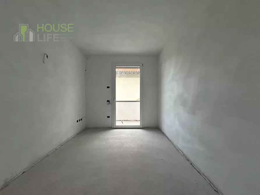 Immagine 12 di Appartamento in vendita  a Schio