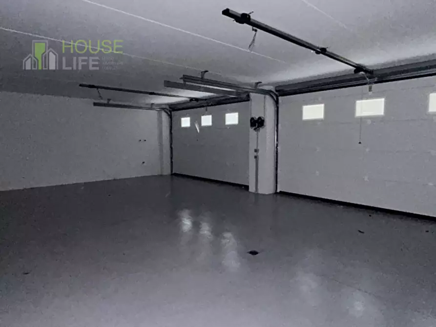 Immagine 13 di Appartamento in vendita  a Schio