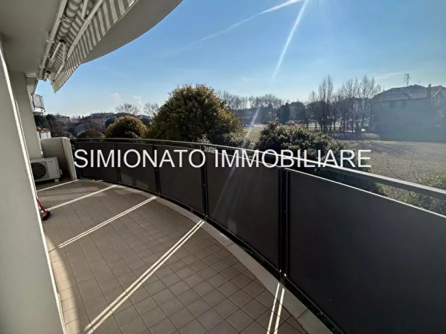 Immagine 1 di Appartamento in affitto  in Via dei Tigli a Venezia