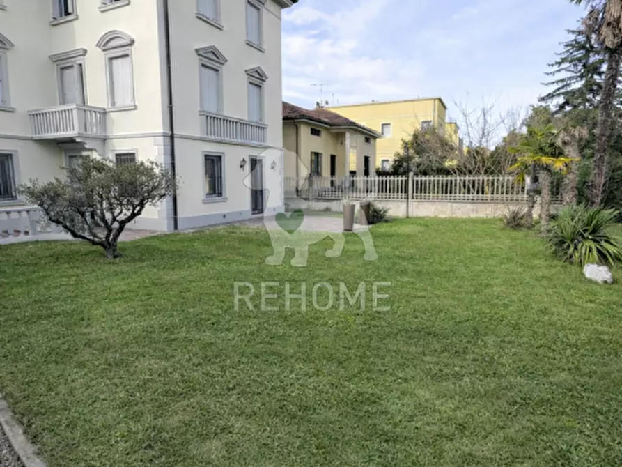 Immagine 1 di Villa in vendita  in Via Lignano, 14 a Pozzuolo Del Friuli
