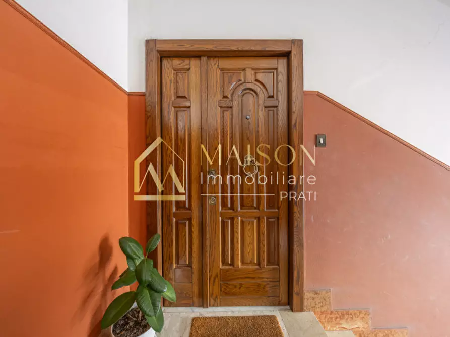 Immagine 2 di Appartamento in vendita  in Via Vergiate a Roma