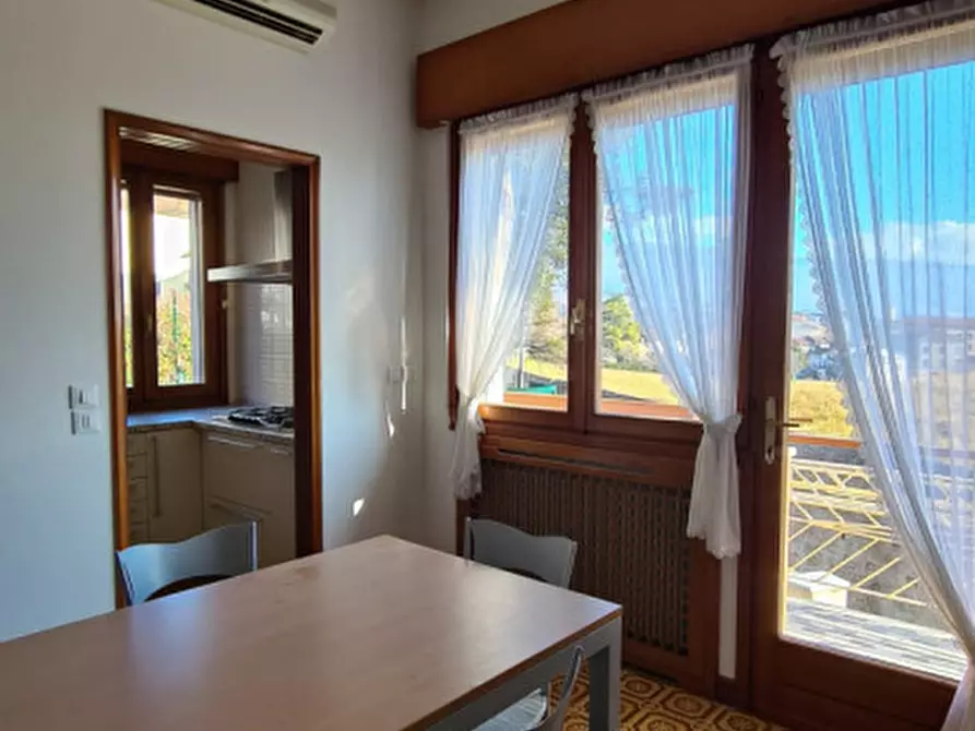 Immagine 7 di Appartamento in affitto  a Vittorio Veneto