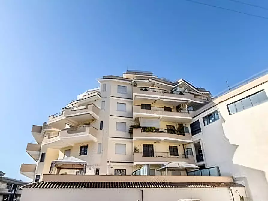 Immagine 1 di Appartamento in vendita  in VIA DI CASAL DEL MARMO 496 a Roma