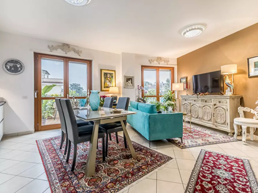 Immagine 3 di Appartamento in vendita  in VIA DI CASAL DEL MARMO 496 a Roma