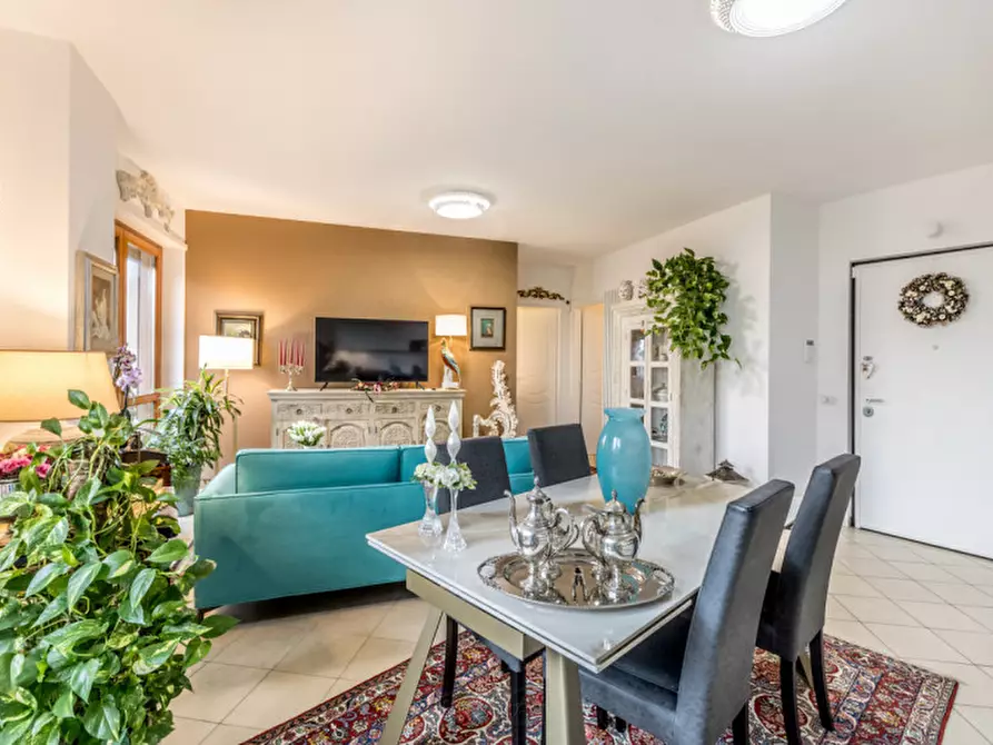 Immagine 4 di Appartamento in vendita  in VIA DI CASAL DEL MARMO 496 a Roma