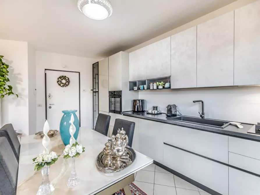 Immagine 9 di Appartamento in vendita  in VIA DI CASAL DEL MARMO 496 a Roma