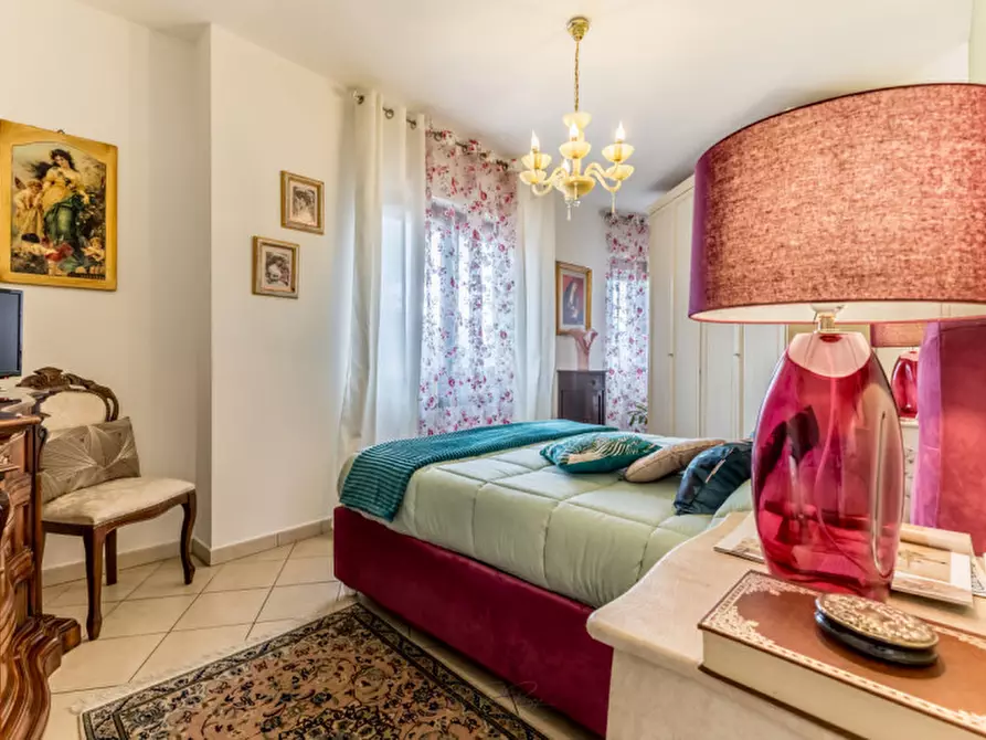 Immagine 13 di Appartamento in vendita  in VIA DI CASAL DEL MARMO 496 a Roma