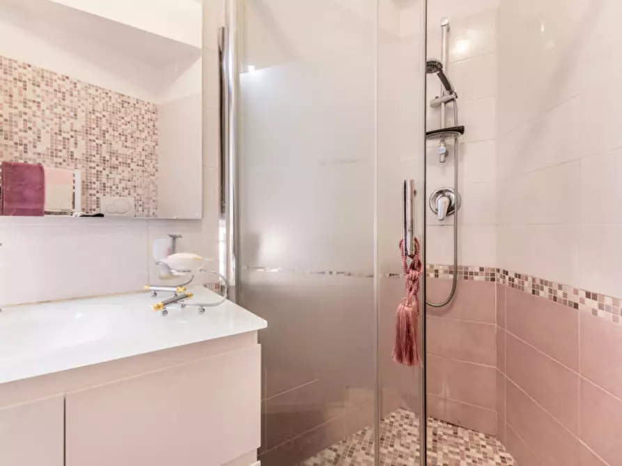 Immagine 17 di Appartamento in vendita  in VIA DI CASAL DEL MARMO 496 a Roma