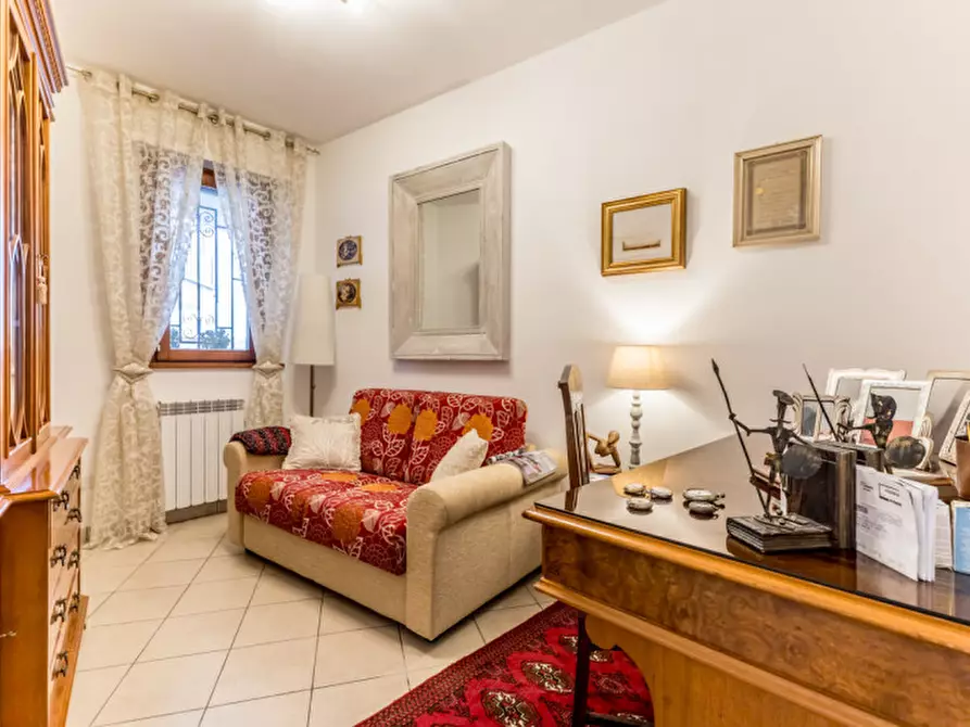 Immagine 18 di Appartamento in vendita  in VIA DI CASAL DEL MARMO 496 a Roma