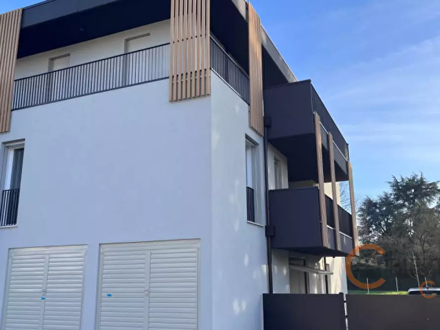 Immagine 12 di Appartamento in vendita  in Via Torre a Padova