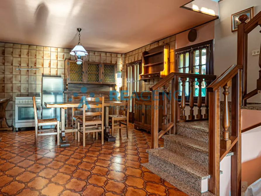 Immagine 8 di Casa indipendente in vendita  in via dalle ore a Trissino