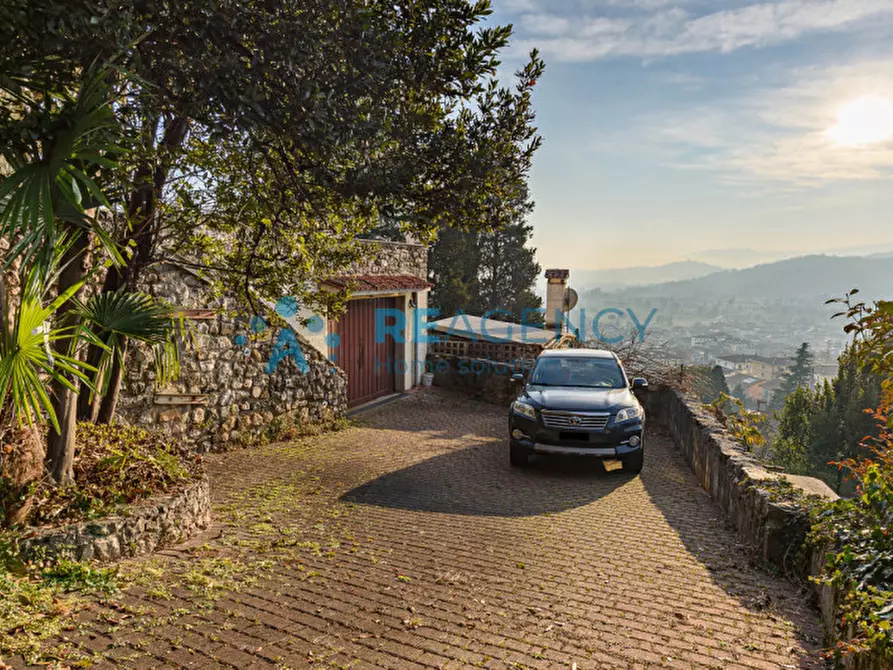 Immagine 10 di Casa indipendente in vendita  in via dalle ore a Trissino