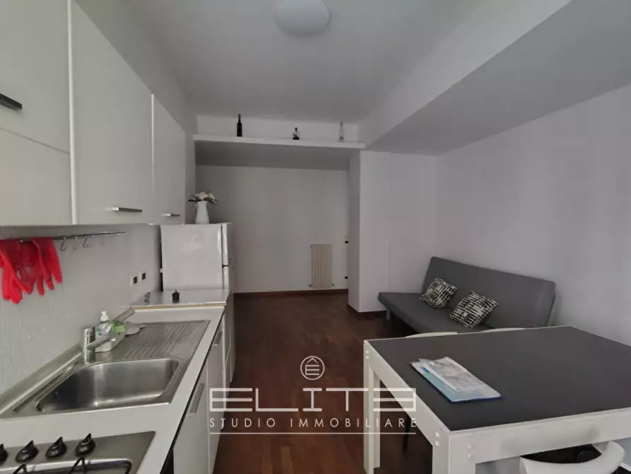 Immagine 8 di Appartamento in affitto  in Va Pizzecolli a Ancona