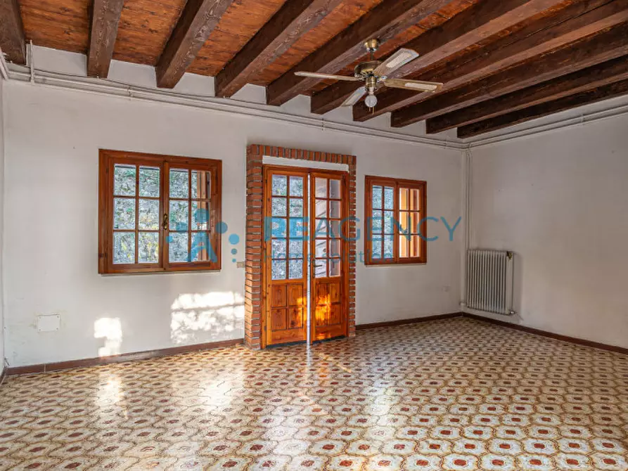 Immagine 11 di Casa indipendente in vendita  in via dalle ore a Trissino