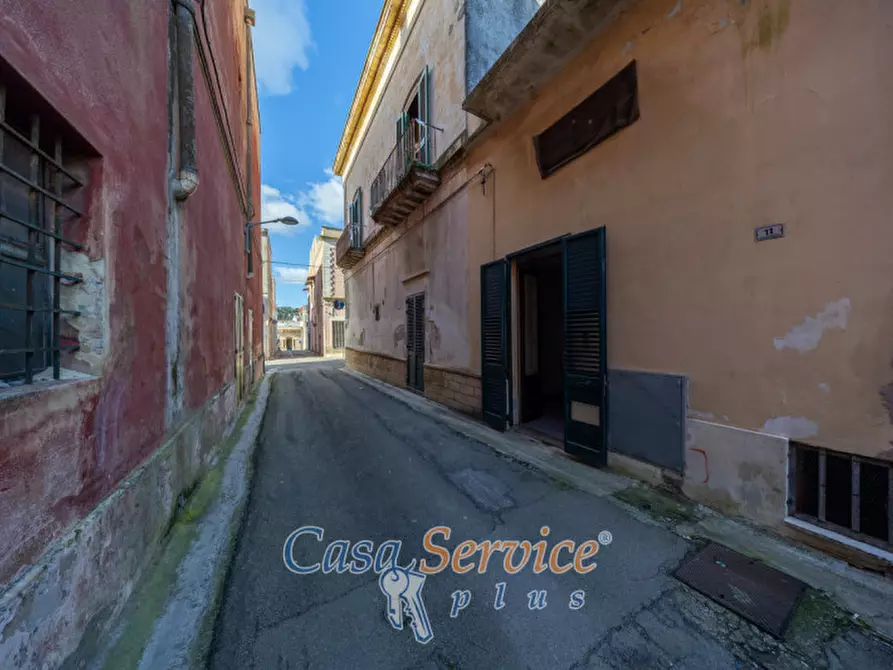 Immagine 16 di Palazzo in vendita  in Via Vittorio Emanuele a Supersano
