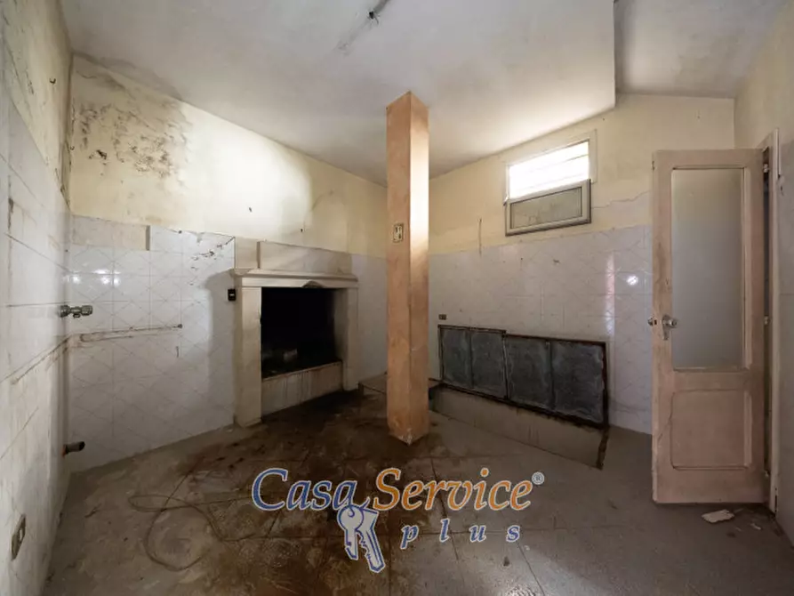 Immagine 18 di Palazzo in vendita  in Via Vittorio Emanuele a Supersano