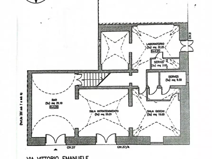 Immagine 35 di Palazzo in vendita  in Via Vittorio Emanuele a Supersano